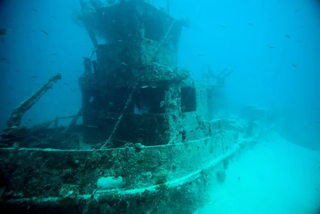 Shipwrecks in Maldives